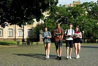 Школа Ashbourne College (Эшборн Колледж) Школа Ashbourne College (Эшборн Колледж)