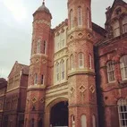 Лиза Лейбе, Англия, Rossall School