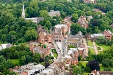 Бейкер Александр (12 лет), Harrow School