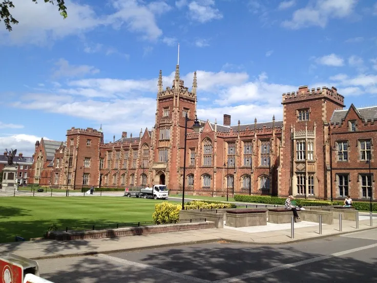 Дорощук Василий, отзыв об обучении в университете Queen's Belfast University (Великобритания)  Дорощук Василий, отзыв об обучении в университете Queen's Belfast University (Великобритания)