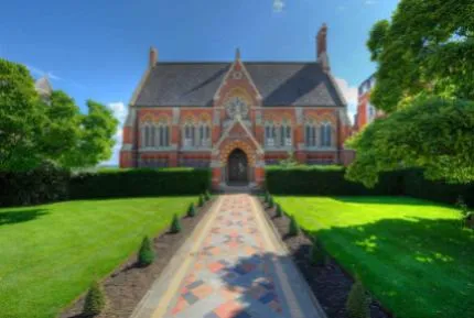 Евгений, папа Мироновой Миланы (12 лет). Школа Harrow School 