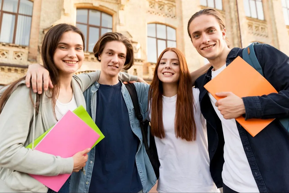 Школа Ashbourne College (Эшборн Колледж)