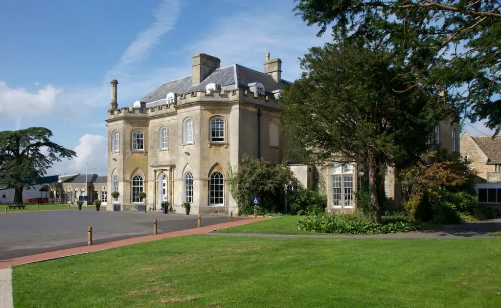 Stonar-School.jpg
