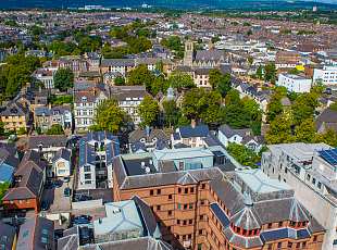 Cardiff Sixth Form College - одна из лучших школ для летних языковых курсов!