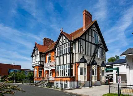 Emerald Cultural Institute - Sandford Park School