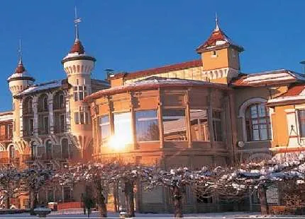 SHMS Swiss Hotel Management School (Бакалавриат) - Ко/Лейзан