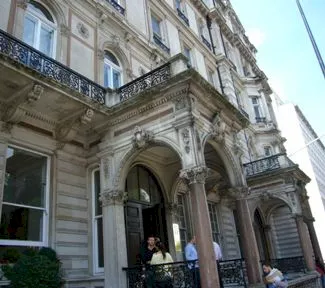 Frances King School (семейная)