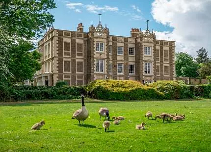 Emerald Cultural Institute Rose Bruford College (Discover London, Production & Performing Arts)