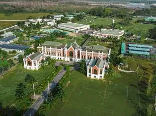 Изображение British International School