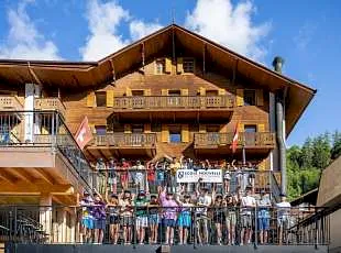 Изображение Ecole Nouvelle de la Suisse Romande - Шампери 