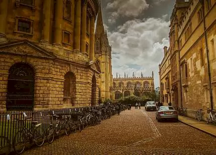 Oxford International College