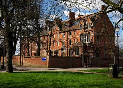 King's Ely School